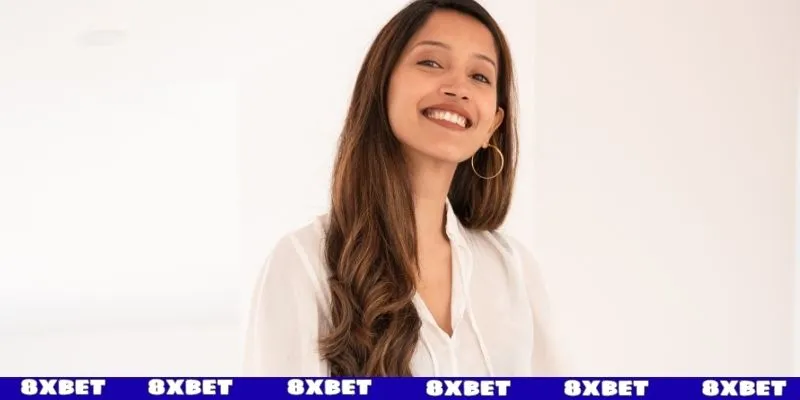 Thông tin cơ bản về tác giả Chloe Mai